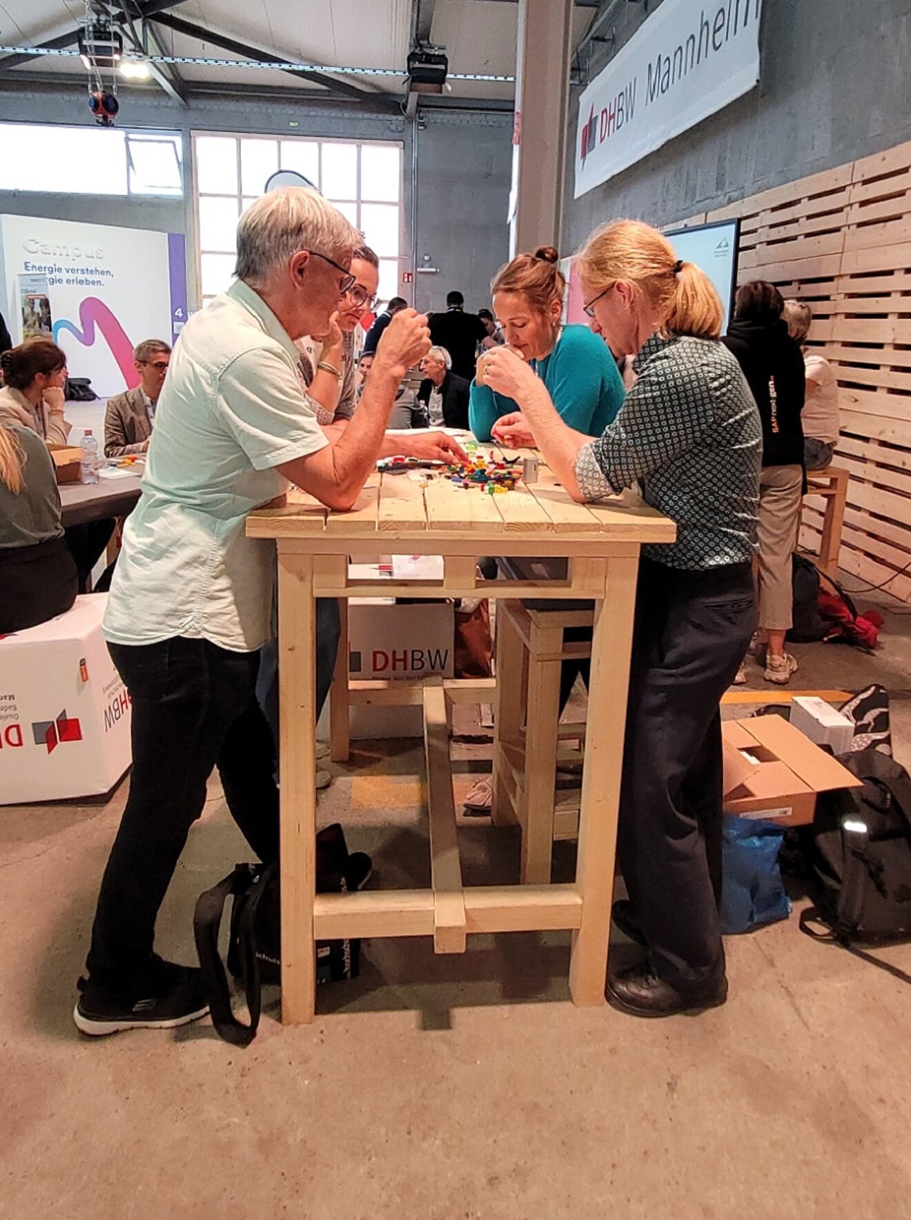 22.09.2023, educon Bildungsgipfel 2023: Gemeinsam kreativ und innovativ denken beim Mini-Hackathon